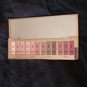 Charlotte Tilbury Instant Eye Palette in Pillow Talk